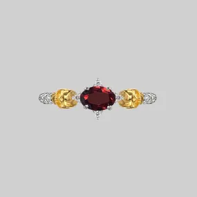 POISON. Garnet & Skulls Ring - Silver